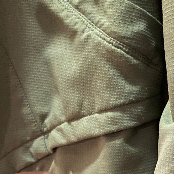 Nike Women’s Lightweight Run Jacket - Picture 6 of 9